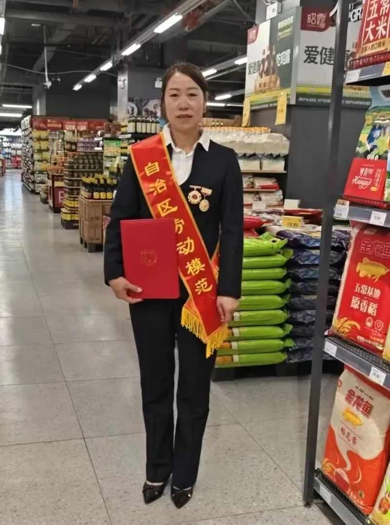 【家鄉(xiāng)好超市】五一國際勞動節(jié)｜在家鄉(xiāng)好，“打工人”活成了教科書
